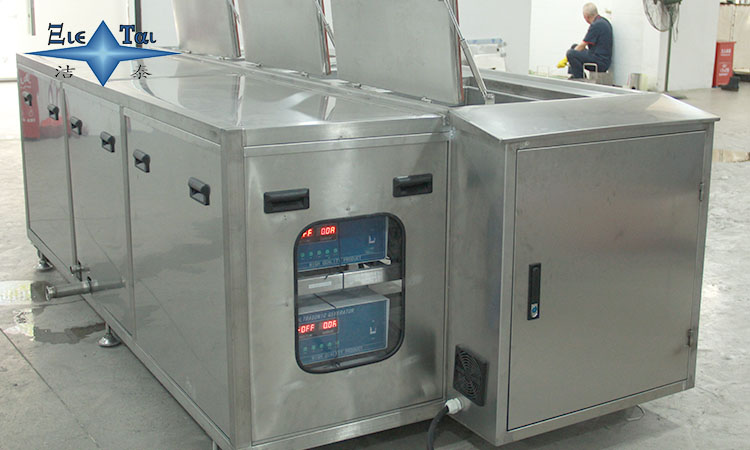 大型設備三天兩頭停機維修？潔泰大型超聲波清洗機，用非標定制告別“老爺機”時代
