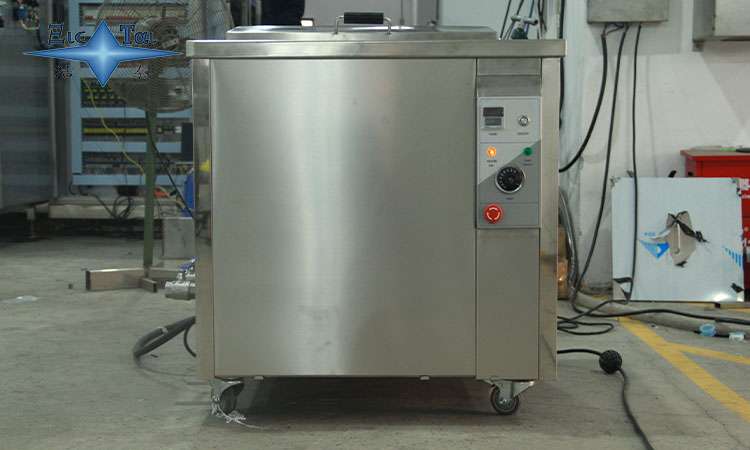 超聲波清洗機(jī)洗出發(fā)黑物質(zhì)？詳解四大成因與應(yīng)對方案